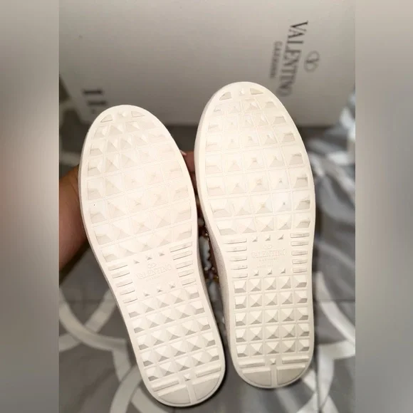 Valentino Garavani Sneakers NWOT Rockstud Pink - Picture 6 of 7